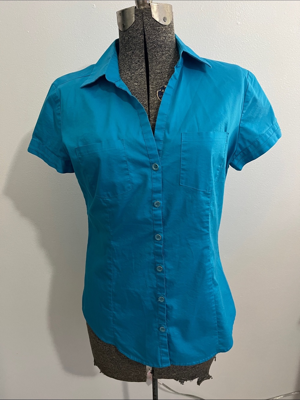 New York & Company Teal Short-Sleeve Button-Down Shirt